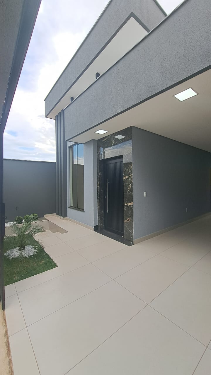 Casa à venda com 3 quartos, 120m² - Foto 1