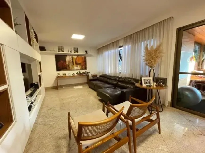 Apartamento à venda com 4 quartos, 174m² - Foto 4