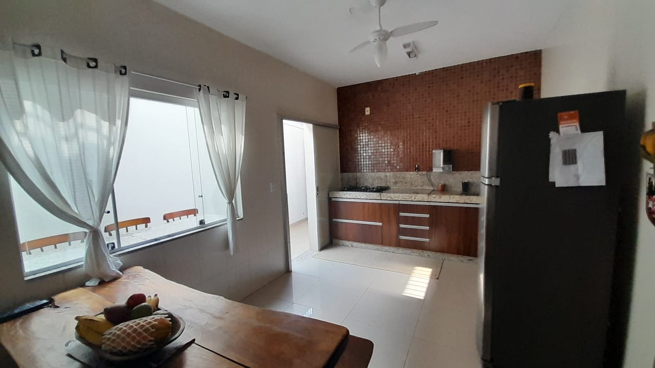 Casa à venda com 6 quartos, 315m² - Foto 8