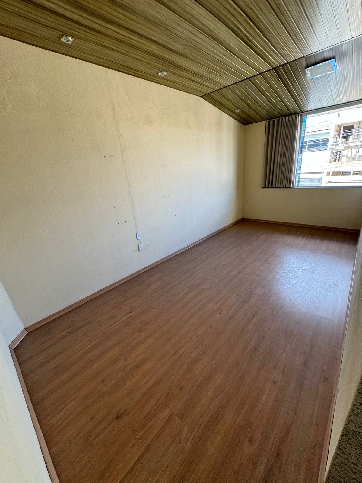 Casa para alugar com 2 quartos, 180m² - Foto 11