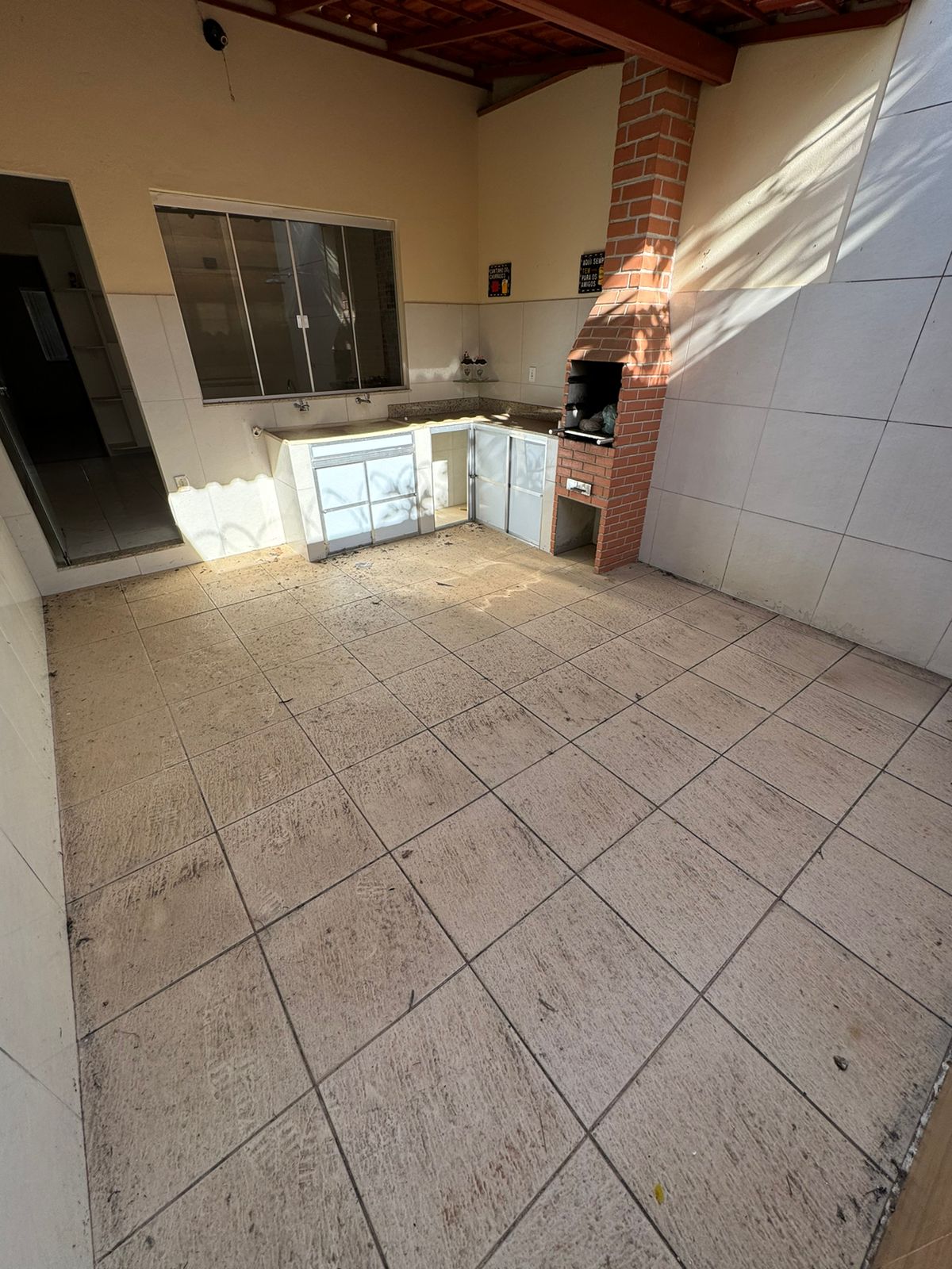 Casa para alugar com 2 quartos, 180m² - Foto 8