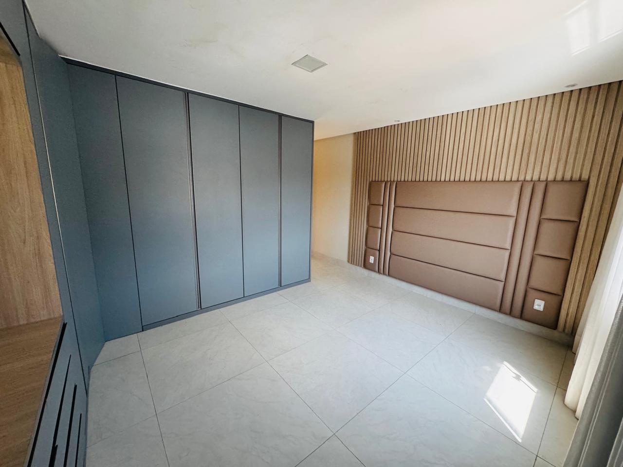 Casa à venda com 3 quartos, 360m² - Foto 4