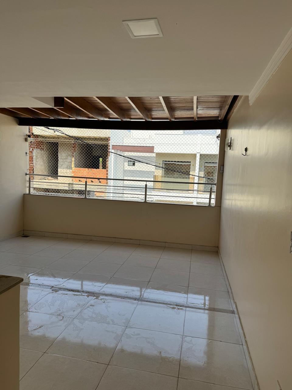 Casa à venda com 3 quartos, 360m² - Foto 3