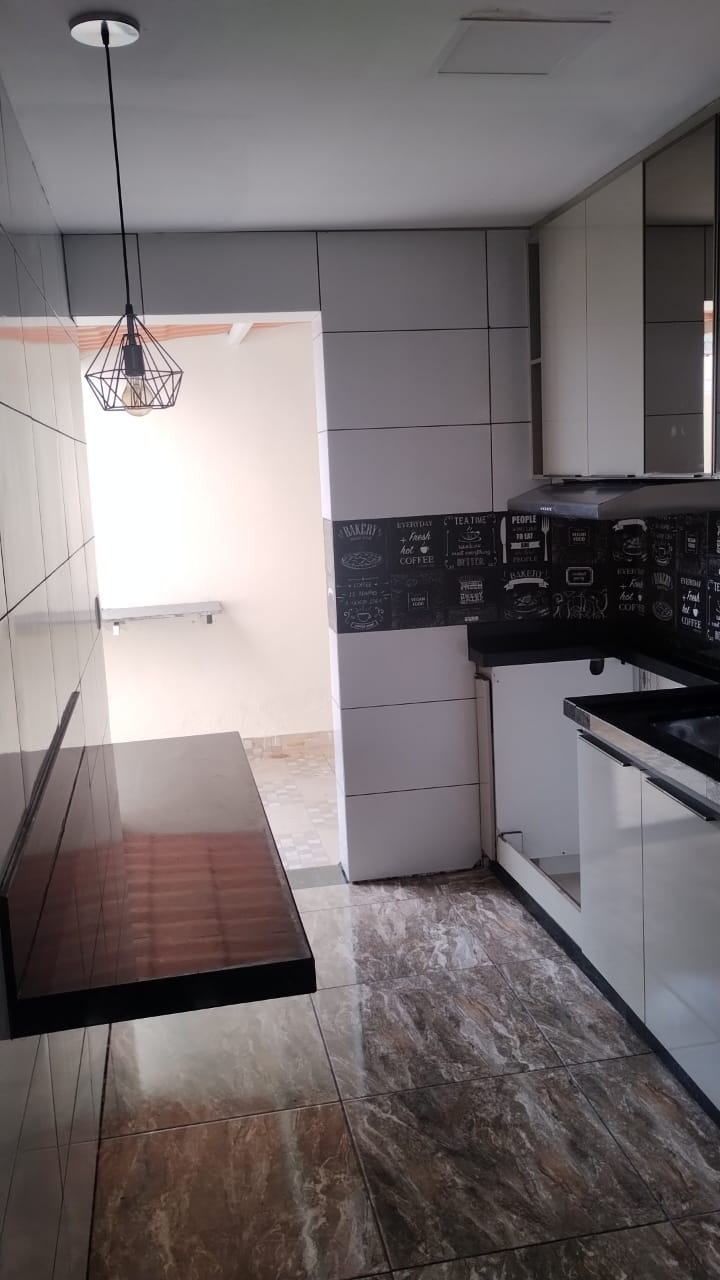 Casa à venda com 3 quartos, 60m² - Foto 7