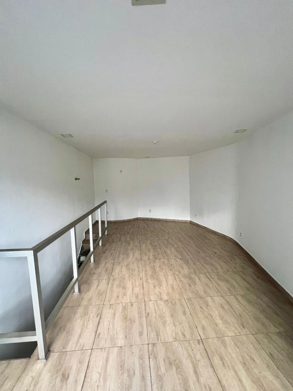 Conjunto Comercial-Sala para alugar com 2 quartos, 70m² - Foto 3