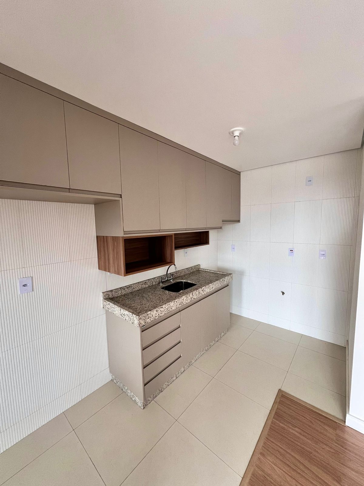 Apartamento para alugar com 2 quartos, 70m² - Foto 13