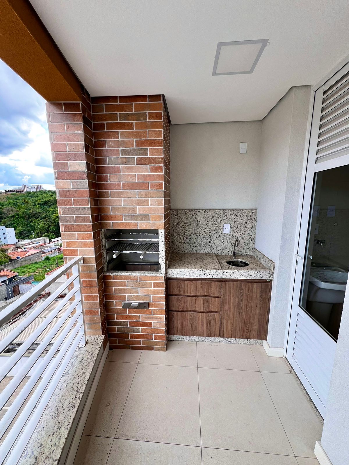 Apartamento para alugar com 2 quartos, 70m² - Foto 4