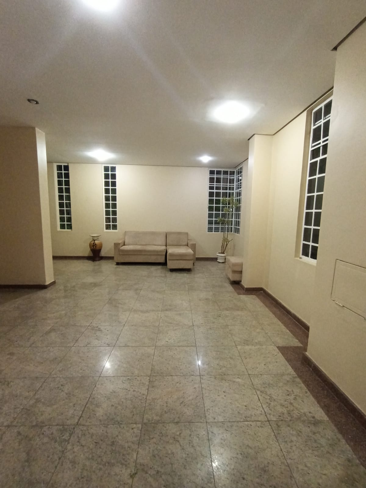 Apartamento à venda com 3 quartos, 80m² - Foto 3