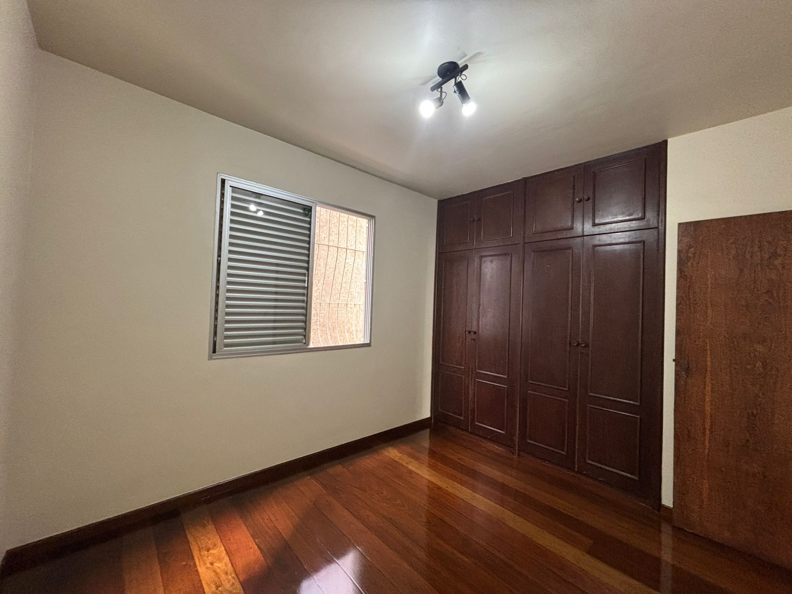 Apartamento para alugar com 4 quartos, 178m² - Foto 9