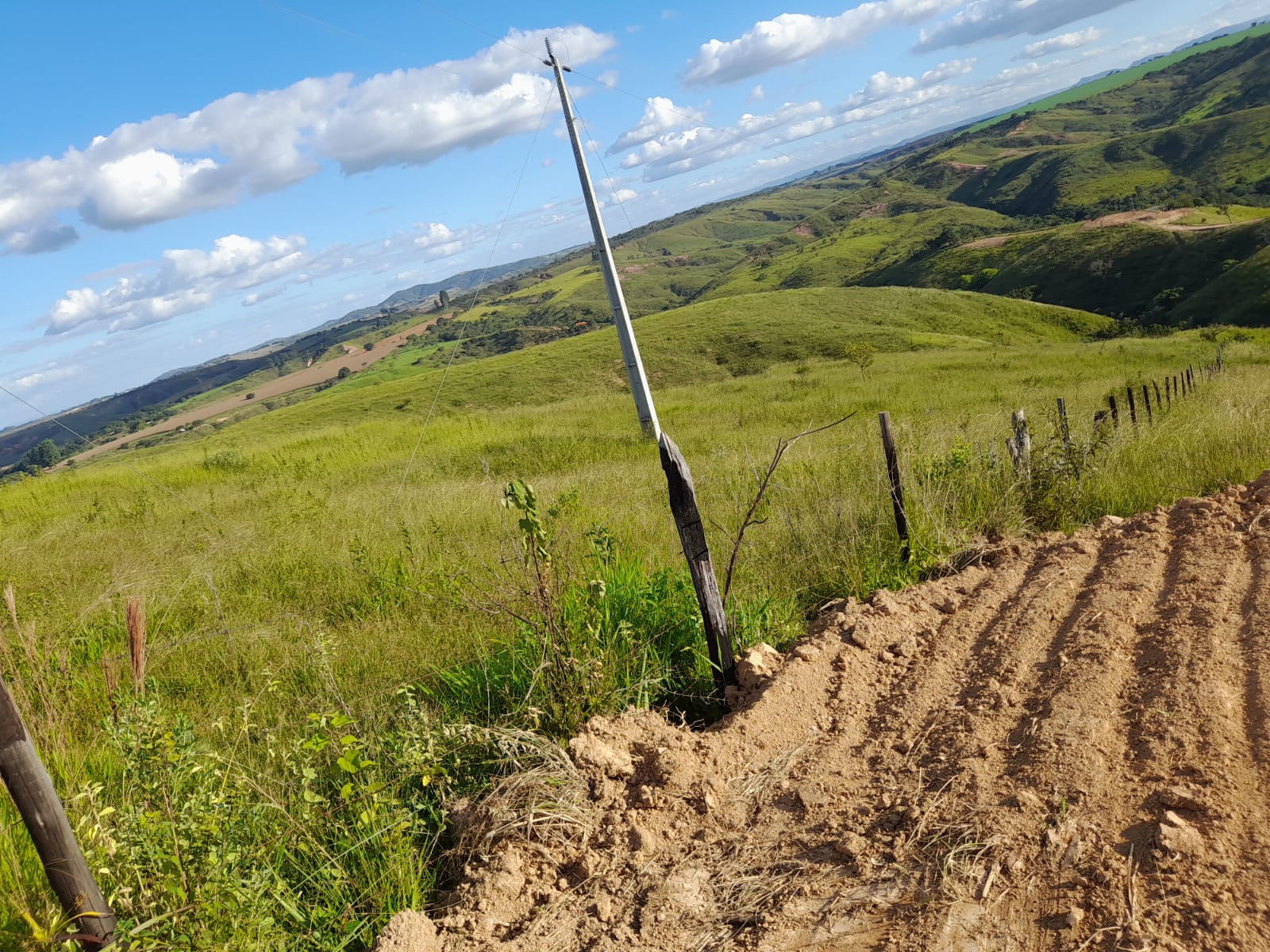 Chácara à venda com 1 quarto, 1000000m² - Foto 9