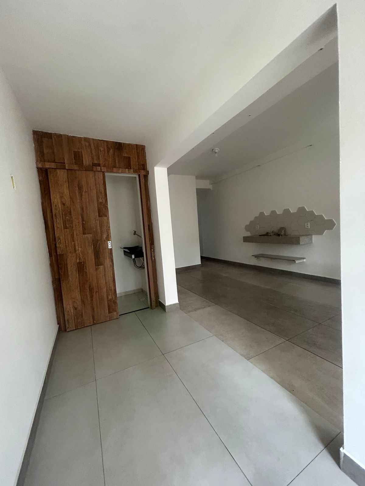 Casa à venda com 4 quartos, 215m² - Foto 3