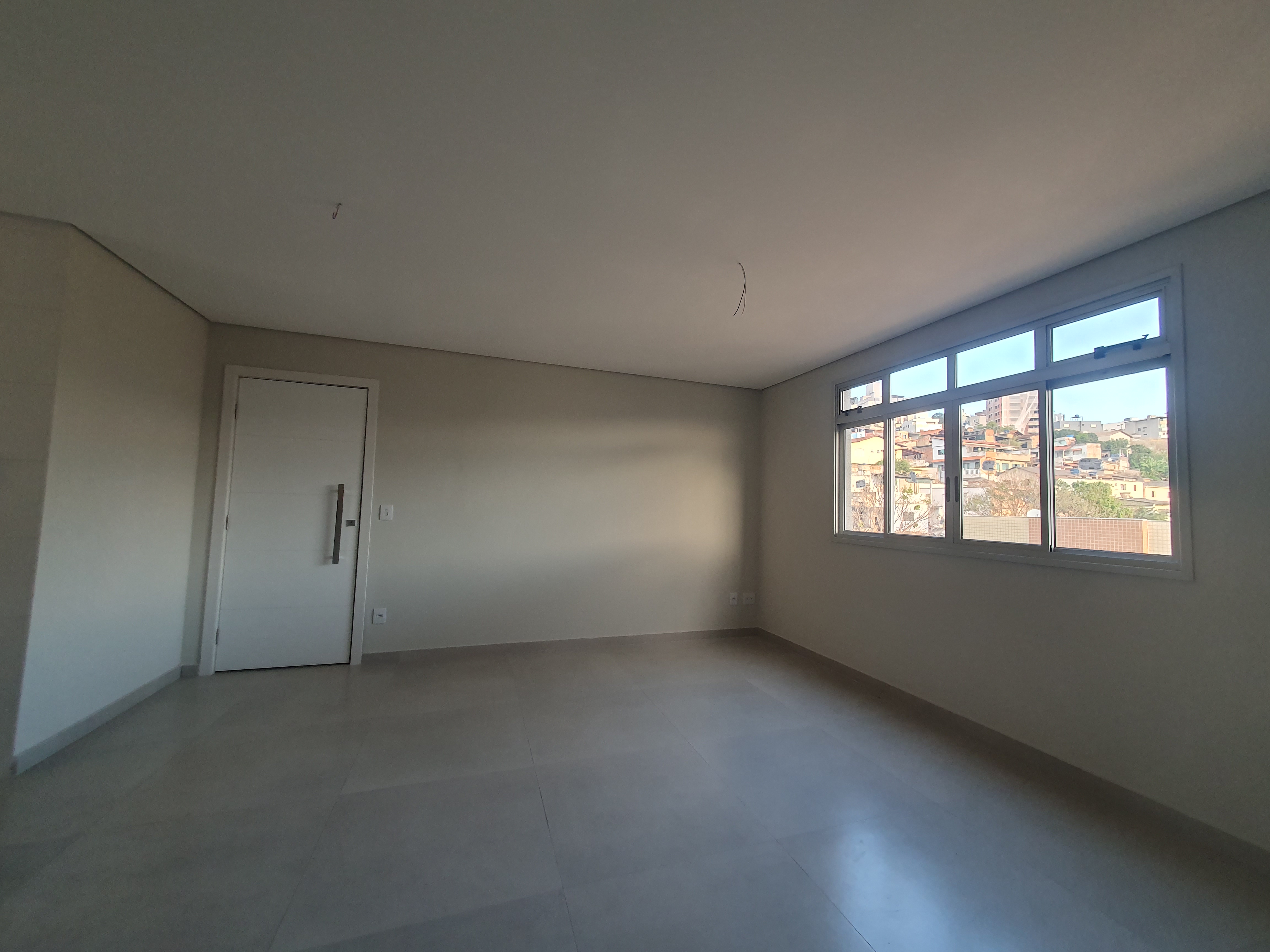 Apartamento à venda com 3 quartos, 84m² - Foto 1