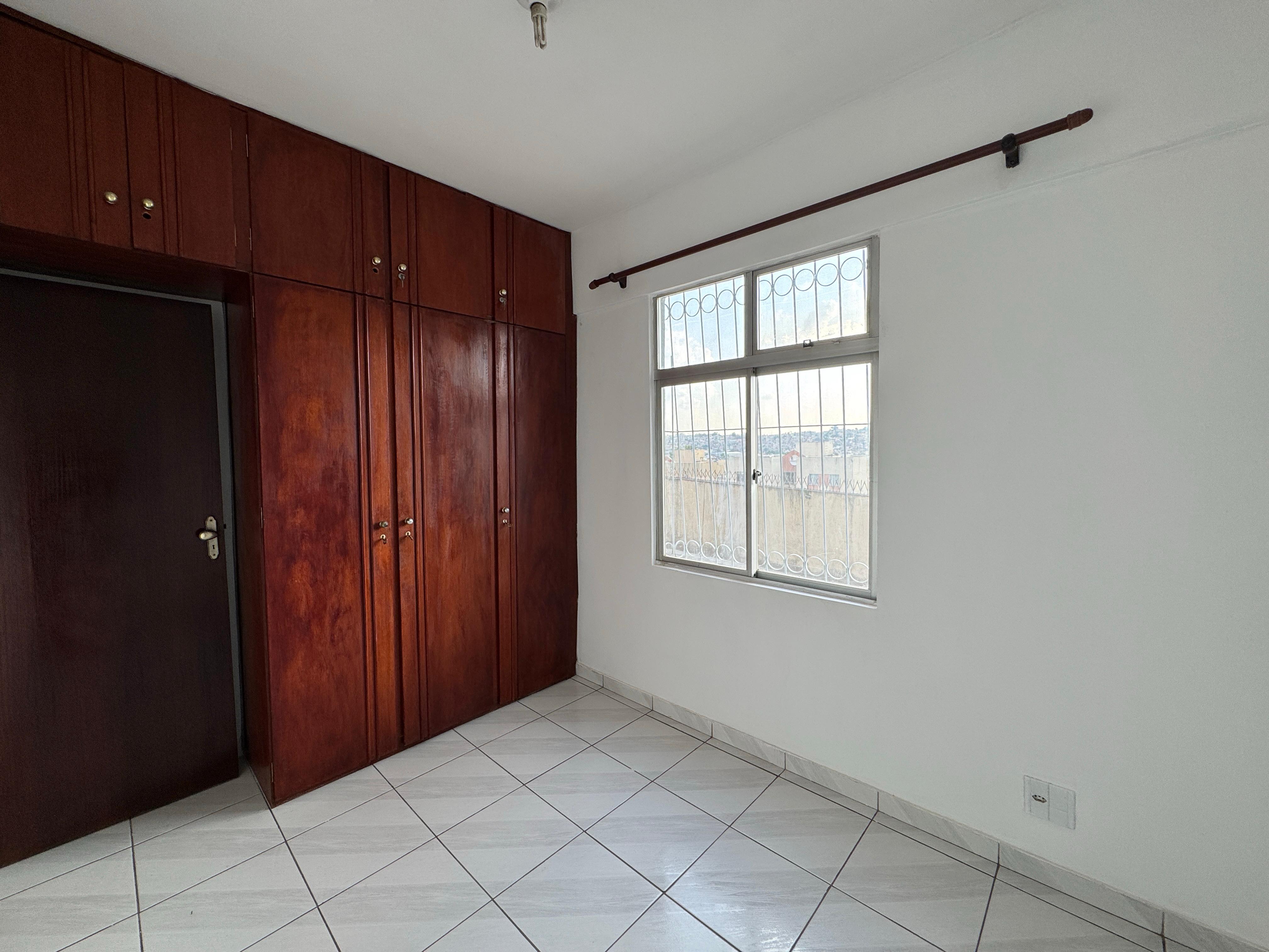 Apartamento para alugar com 2 quartos, 60m² - Foto 9