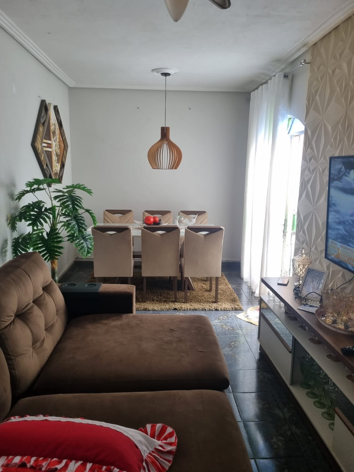 Casa à venda com 2 quartos, 180m² - Foto 1