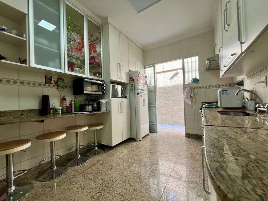 Casa à venda com 3 quartos, 154m² - Foto 14