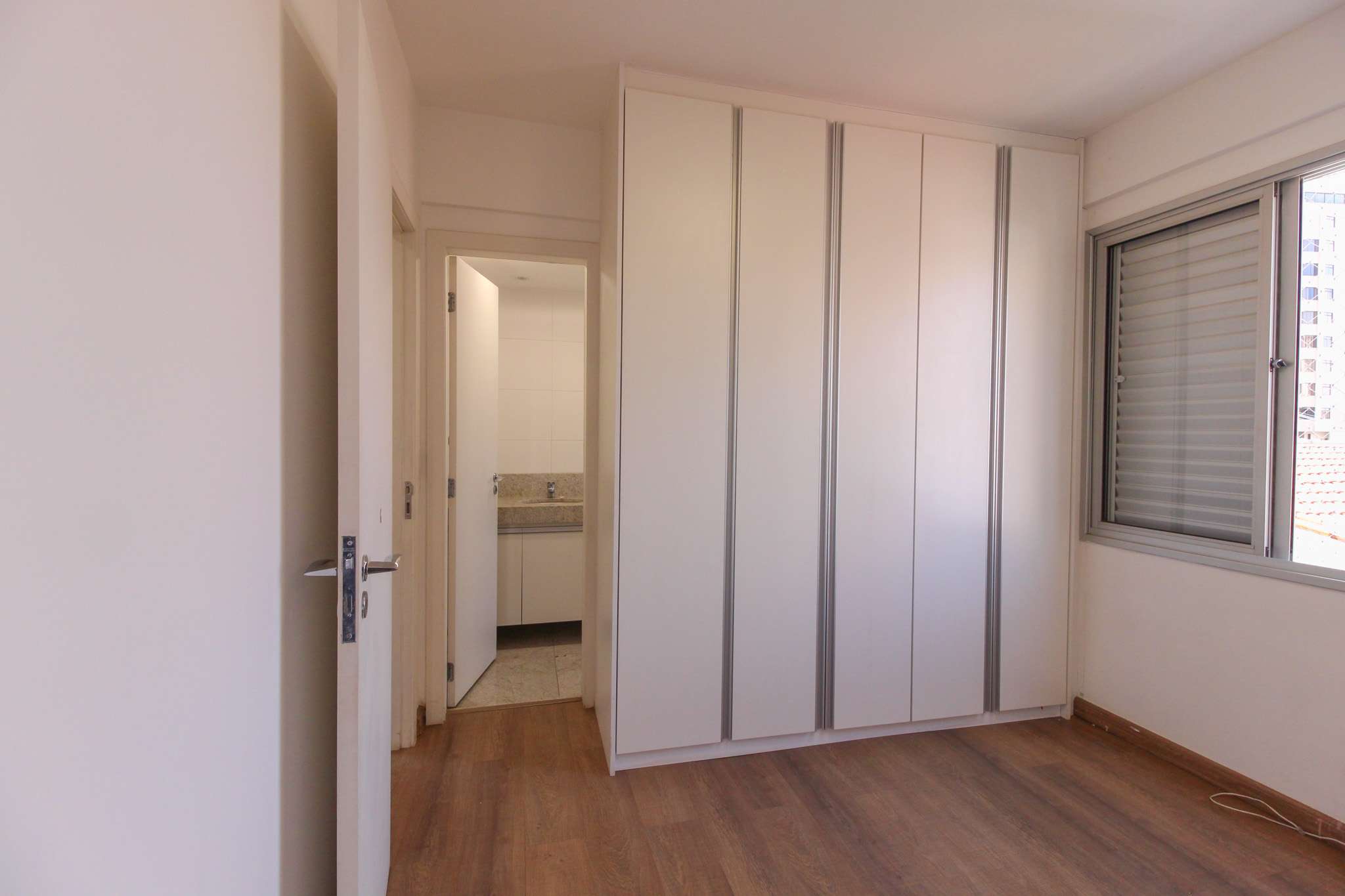 Apartamento à venda com 3 quartos, 145m² - Foto 13