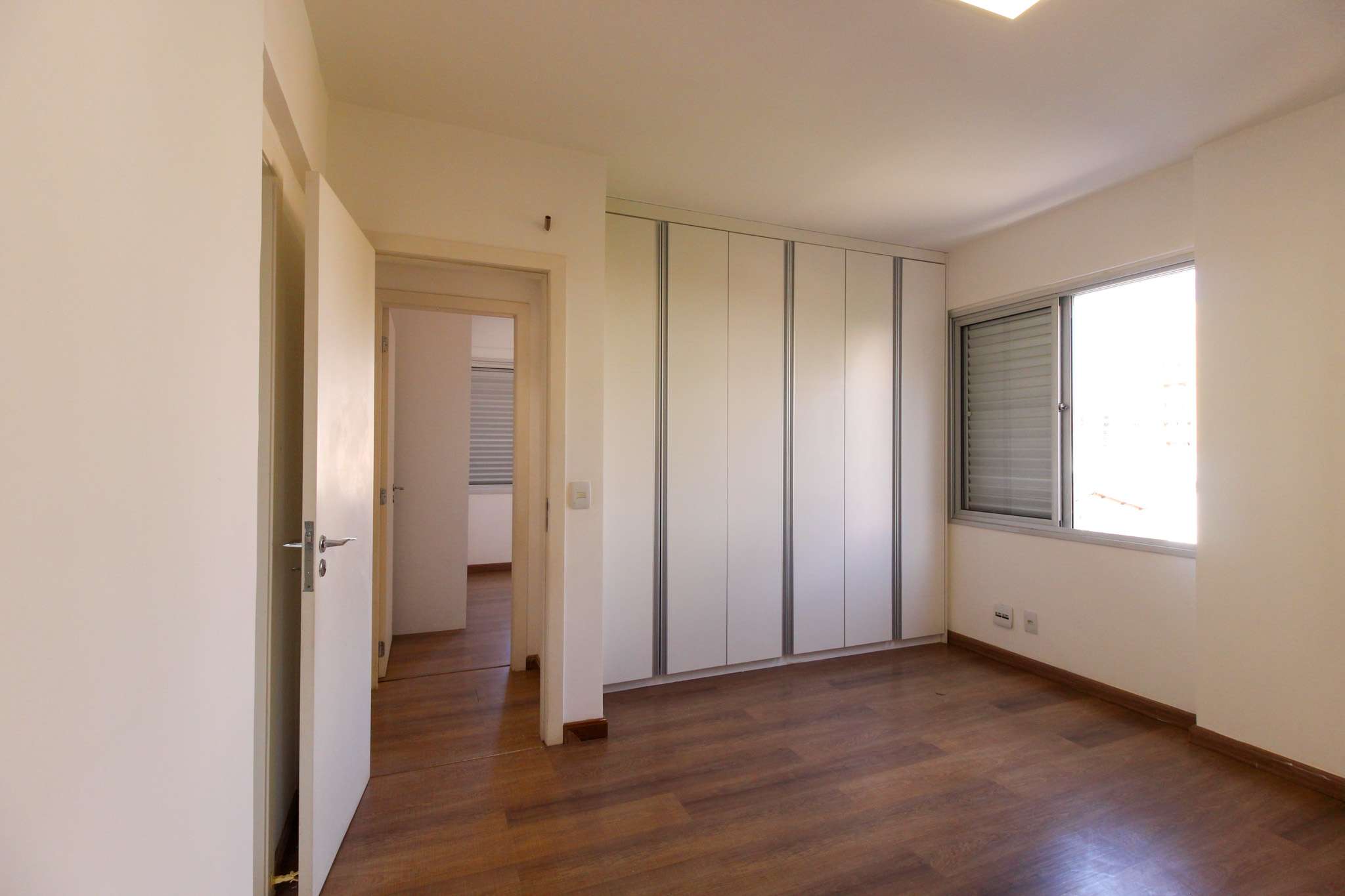 Apartamento à venda com 3 quartos, 145m² - Foto 21