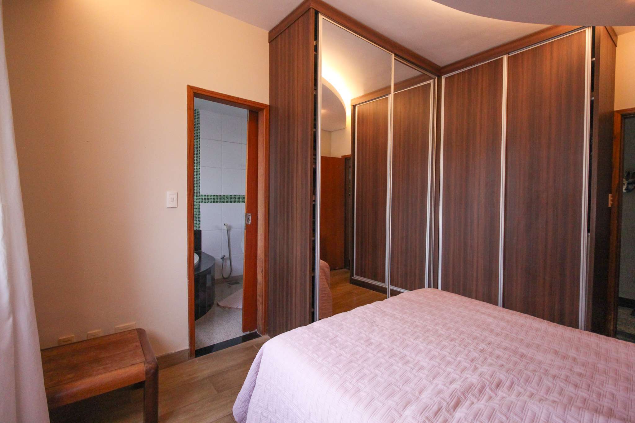 Apartamento à venda com 4 quartos, 202m² - Foto 17