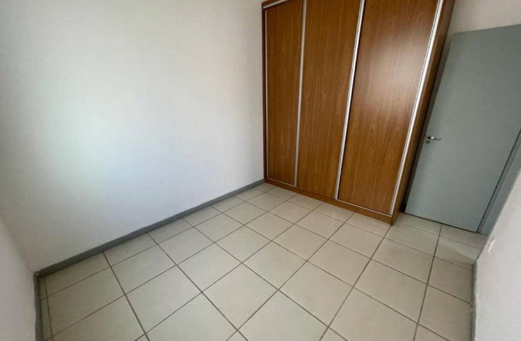 Apartamento para alugar com 2 quartos, 60m² - Foto 8