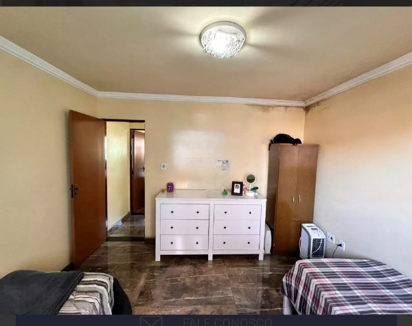 Casa à venda com 2 quartos, 65m² - Foto 8