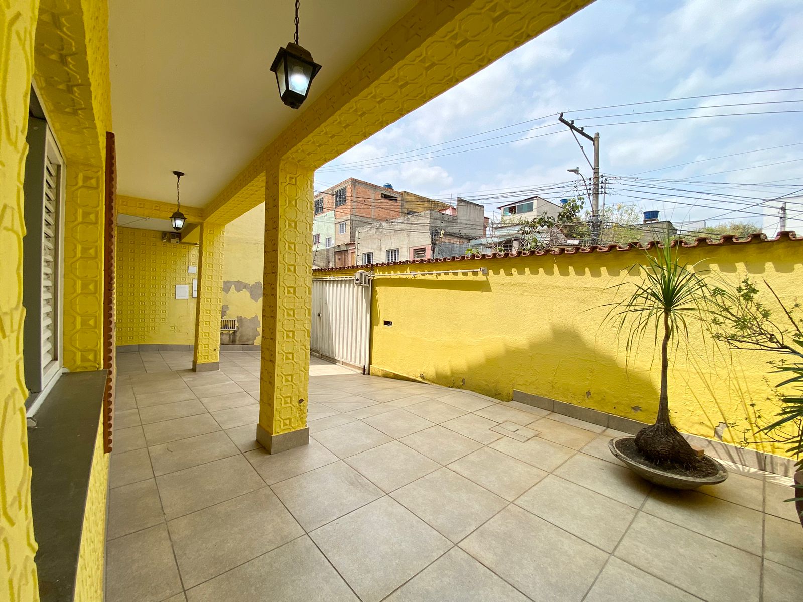 Casa à venda com 3 quartos, 293m² - Foto 2