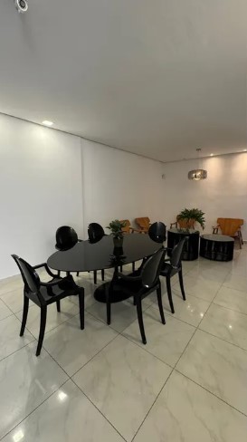 Casa à venda com 3 quartos, 420m² - Foto 4