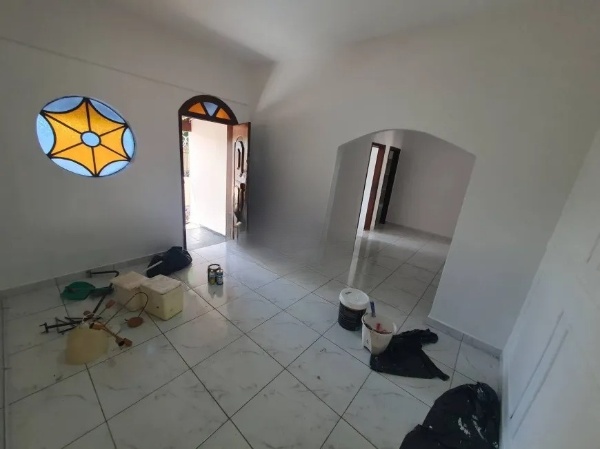 Casa à venda com 4 quartos, 200m² - Foto 11