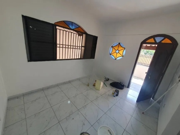 Casa à venda com 4 quartos, 200m² - Foto 12