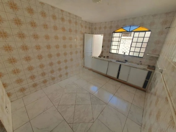 Casa à venda com 4 quartos, 200m² - Foto 8