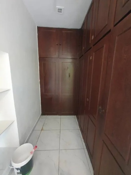 Casa à venda com 4 quartos, 200m² - Foto 14