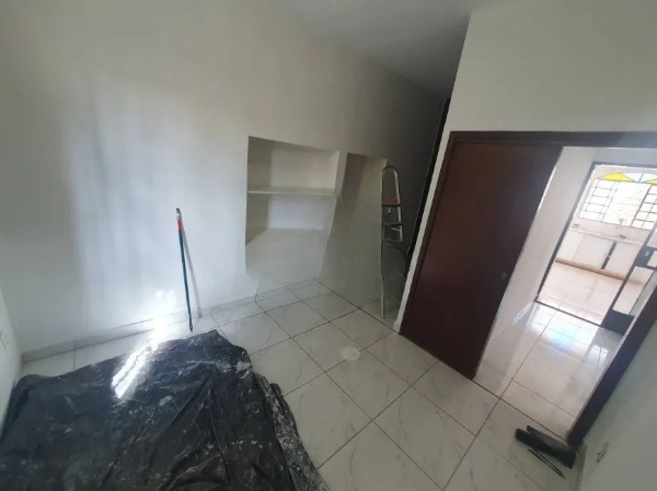 Casa à venda com 4 quartos, 200m² - Foto 13