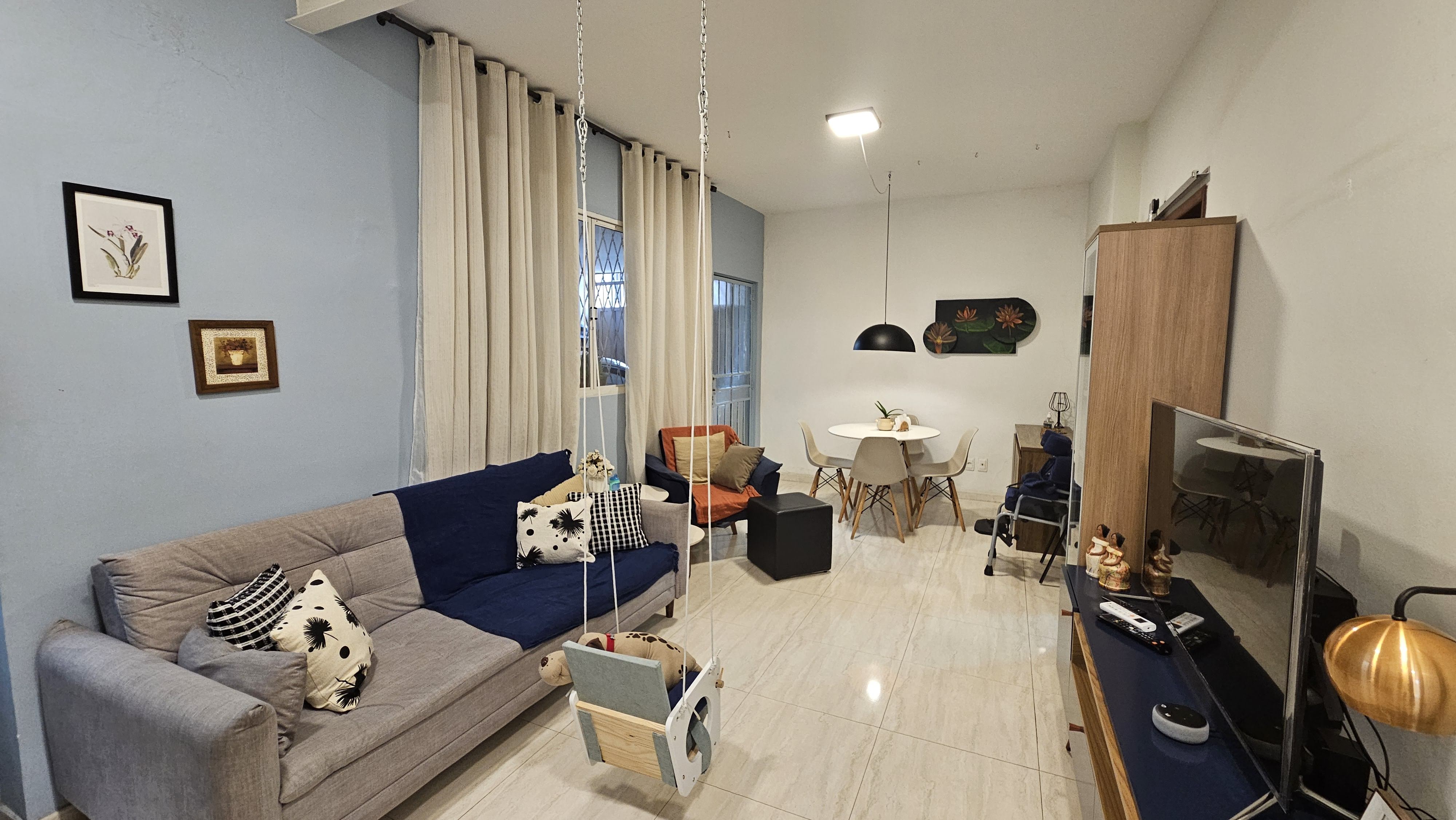 Casa à venda com 3 quartos, 116m² - Foto 1