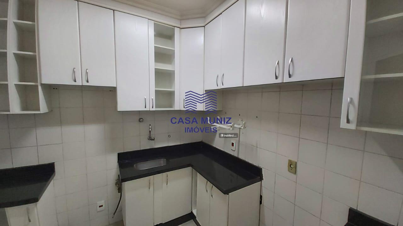 Apartamento para alugar com 3 quartos, 83m² - Foto 9