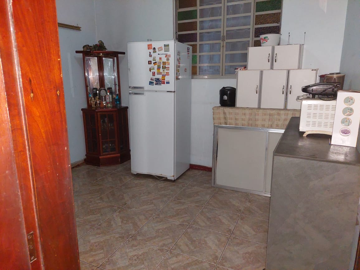 Casa à venda com 3 quartos, 239m² - Foto 8