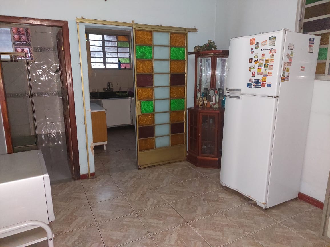 Casa à venda com 3 quartos, 239m² - Foto 7