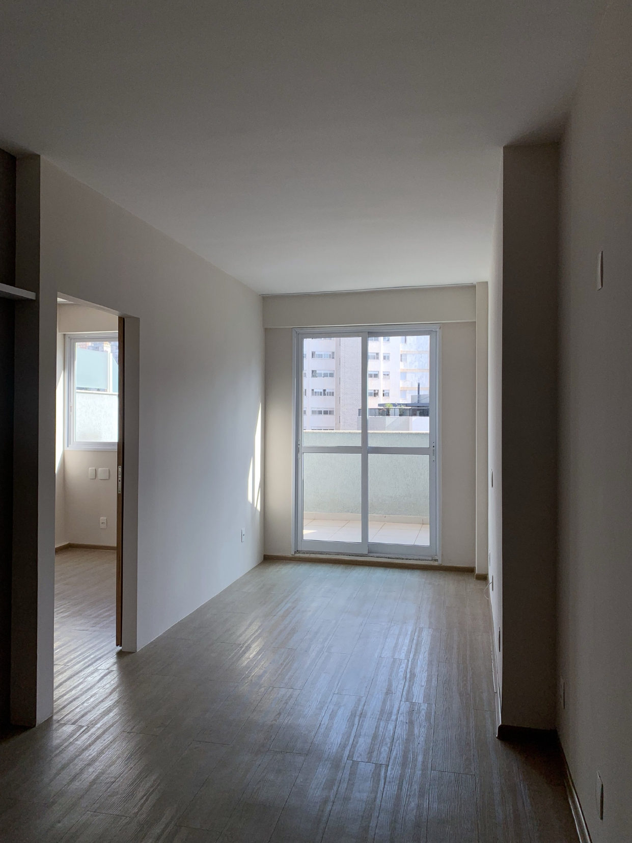 Apartamento para alugar com 1 quarto, 56m² - Foto 1