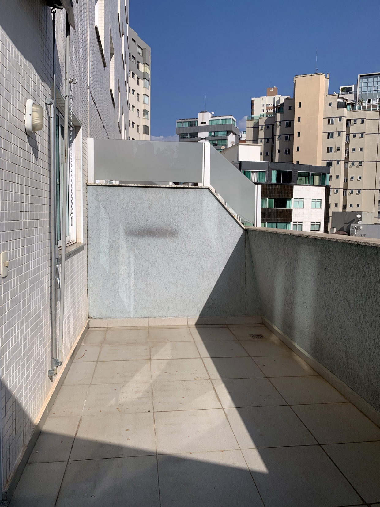 Apartamento para alugar com 1 quarto, 56m² - Foto 9