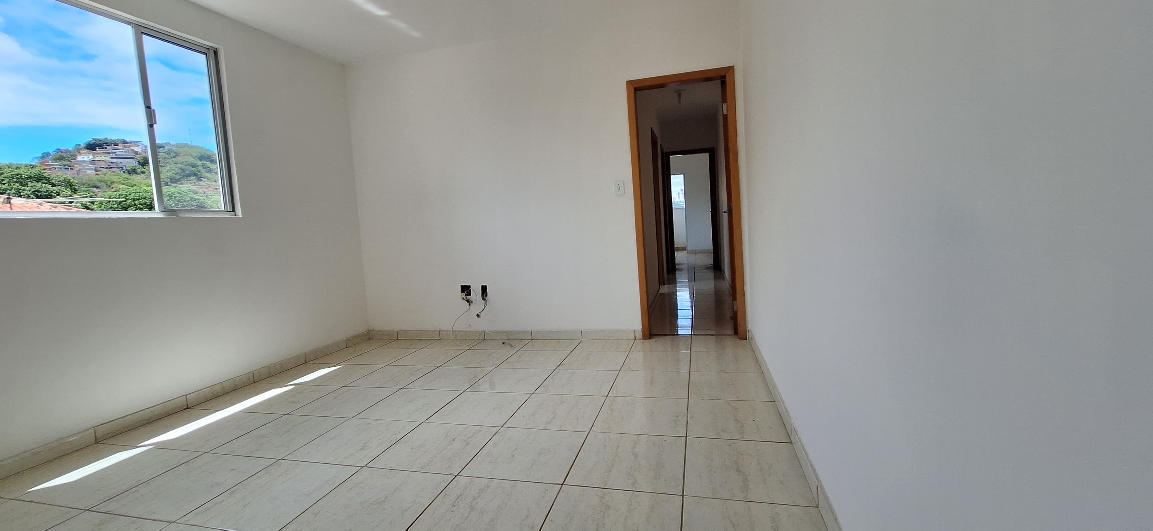 Apartamento à venda com 2 quartos, 65m² - Foto 4