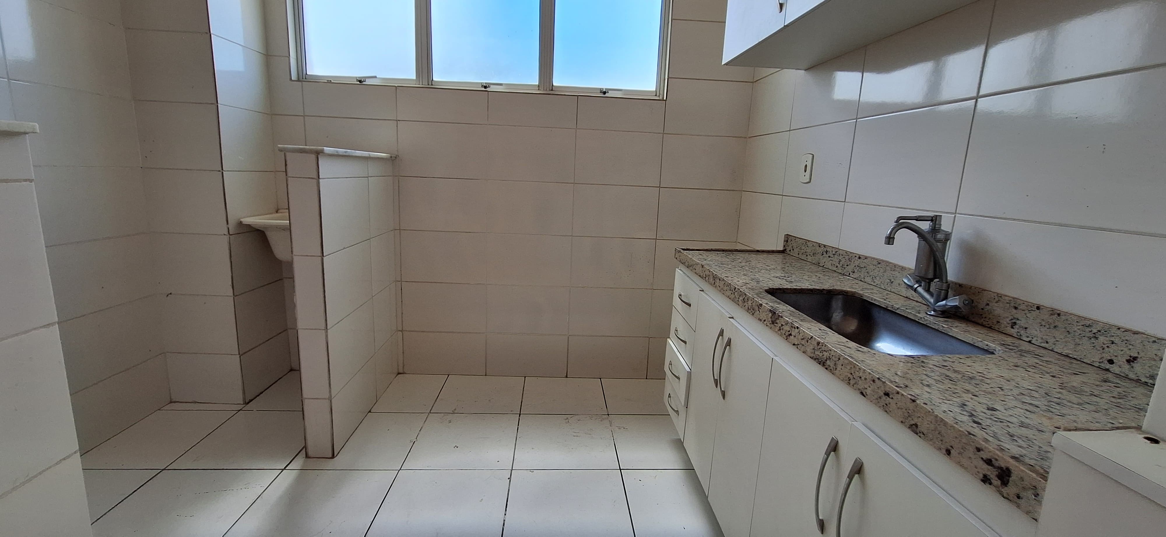 Apartamento à venda com 2 quartos, 65m² - Foto 3