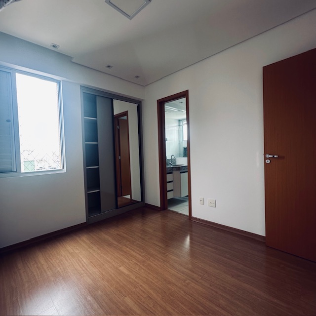 Apartamento para alugar com 3 quartos, 85m² - Foto 5