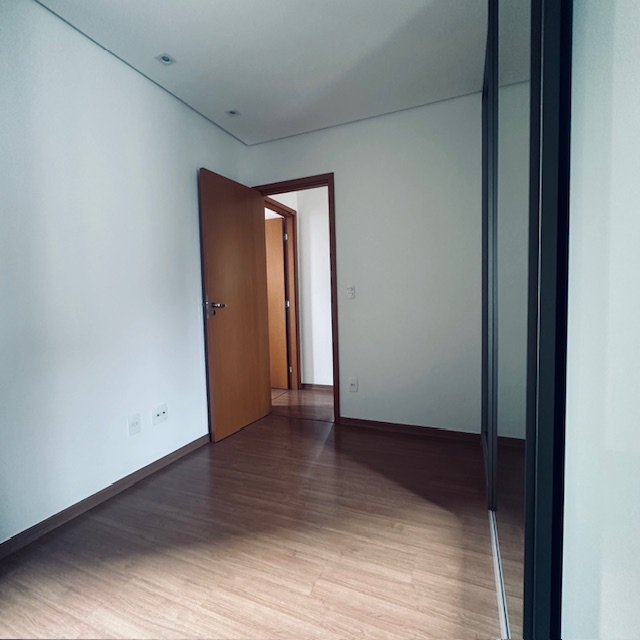 Apartamento para alugar com 3 quartos, 85m² - Foto 9