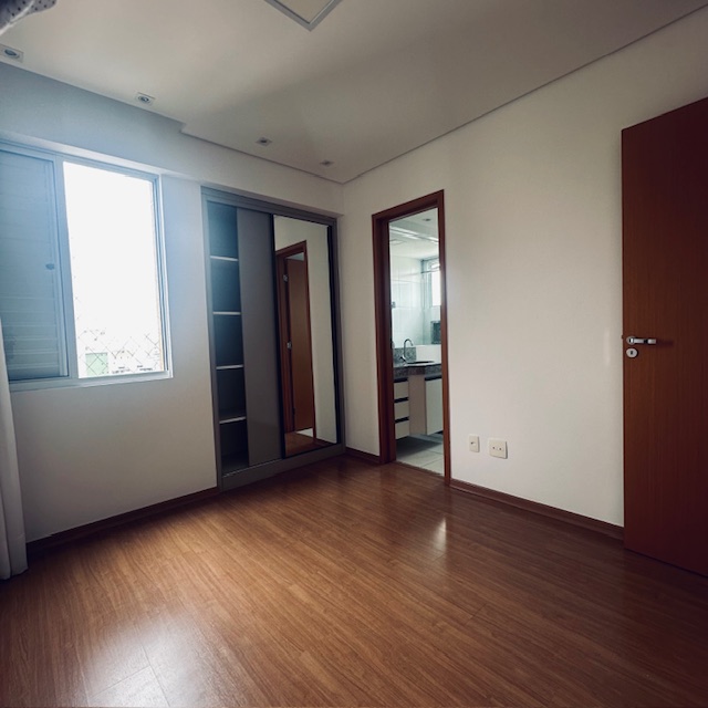 Apartamento para alugar com 3 quartos, 85m² - Foto 6