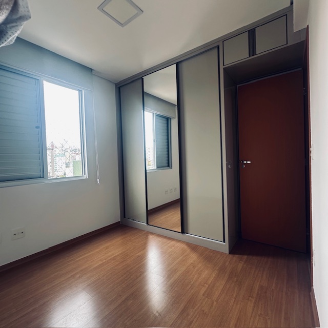 Apartamento para alugar com 3 quartos, 85m² - Foto 4