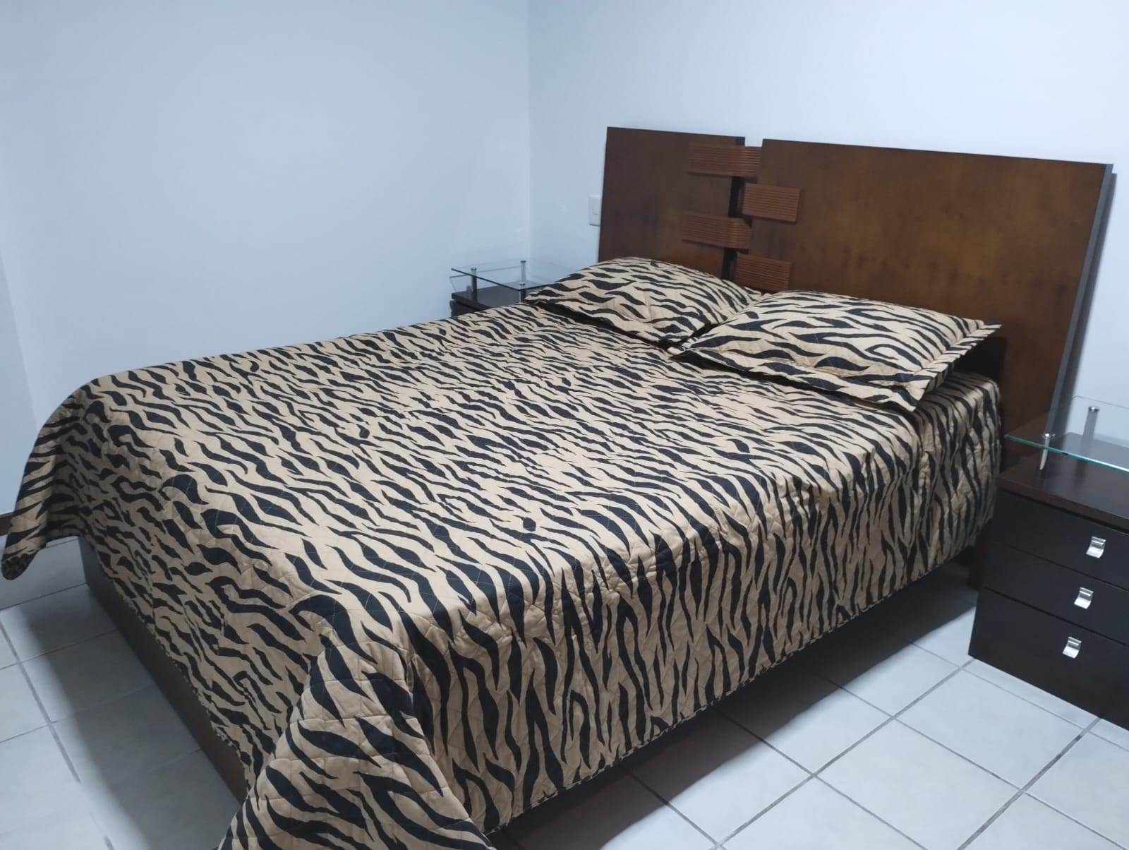 Apartamento para alugar com 3 quartos, 116m² - Foto 18