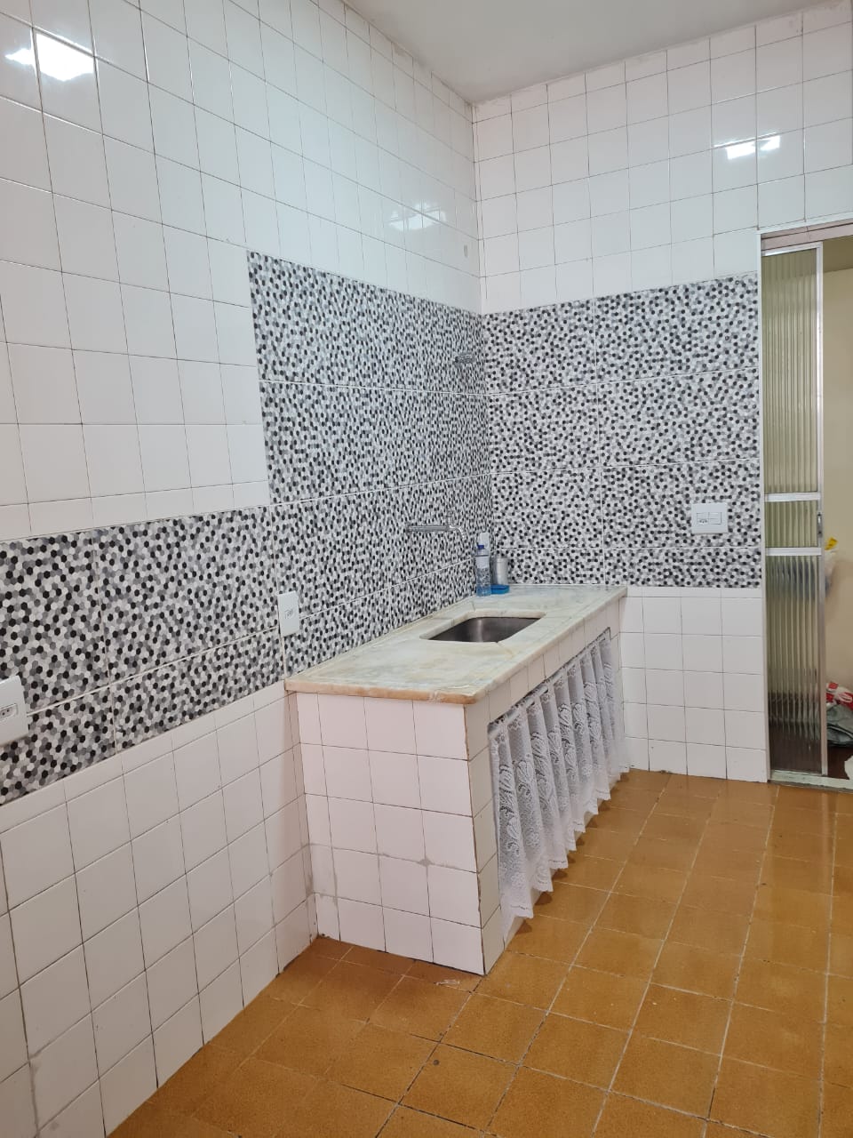 Apartamento para alugar com 2 quartos, 79m² - Foto 13