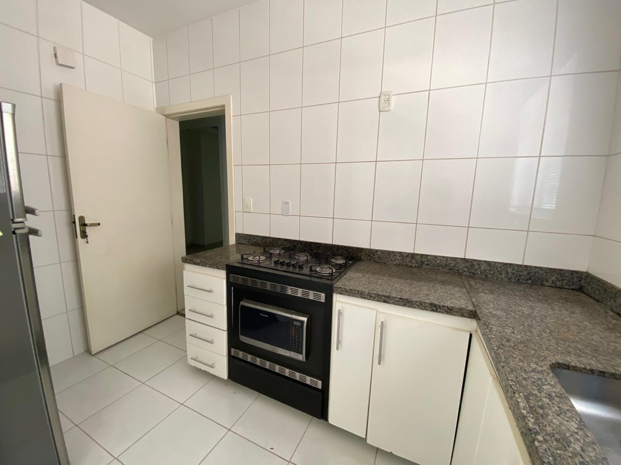 Apartamento para alugar com 2 quartos, 90m² - Foto 11