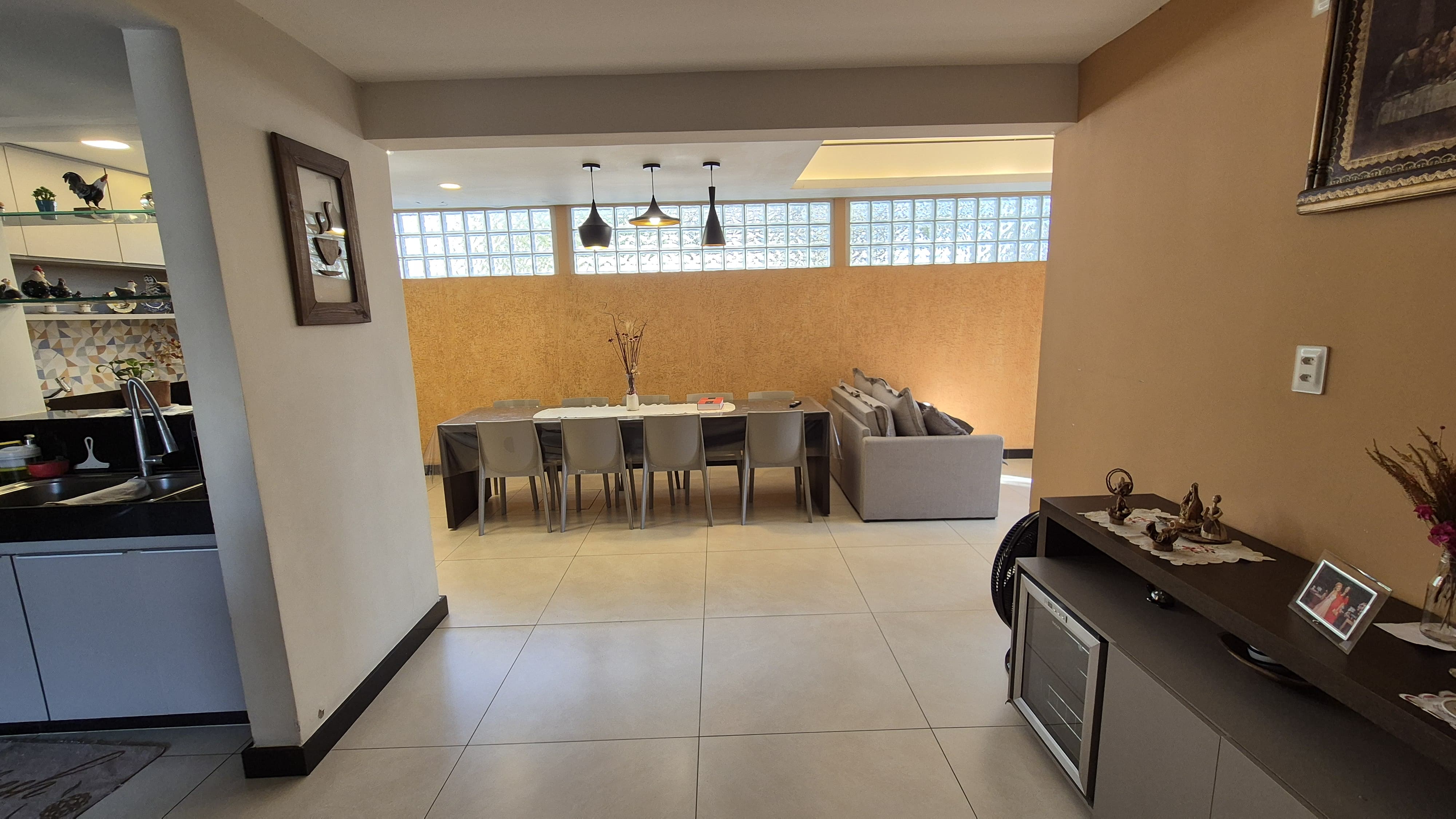 Casa à venda com 5 quartos, 180m² - Foto 3