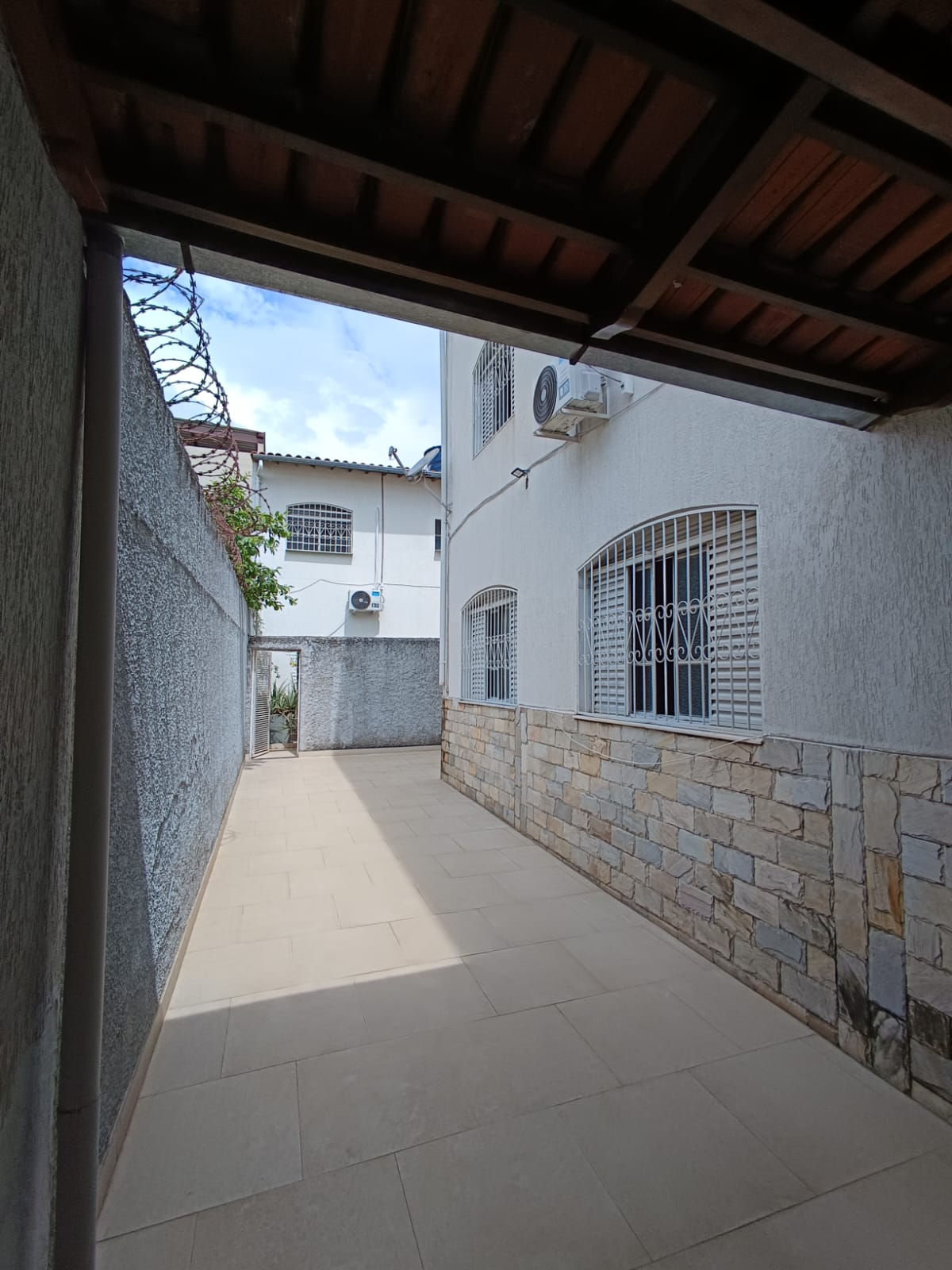 Casa à venda com 5 quartos, 360m² - Foto 3