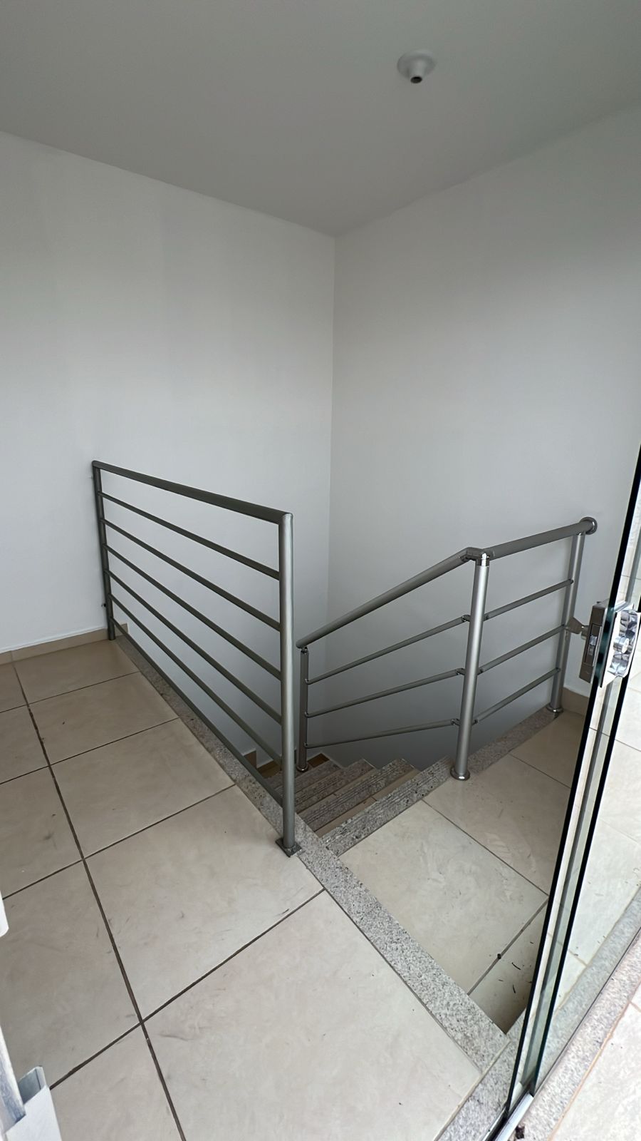 Apartamento para alugar com 2 quartos, 64m² - Foto 4