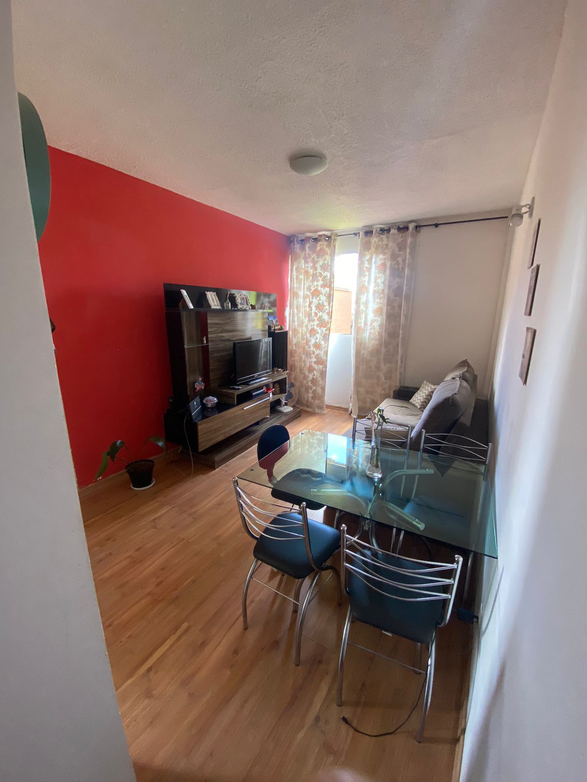 Apartamento à venda com 2 quartos, 75m² - Foto 2